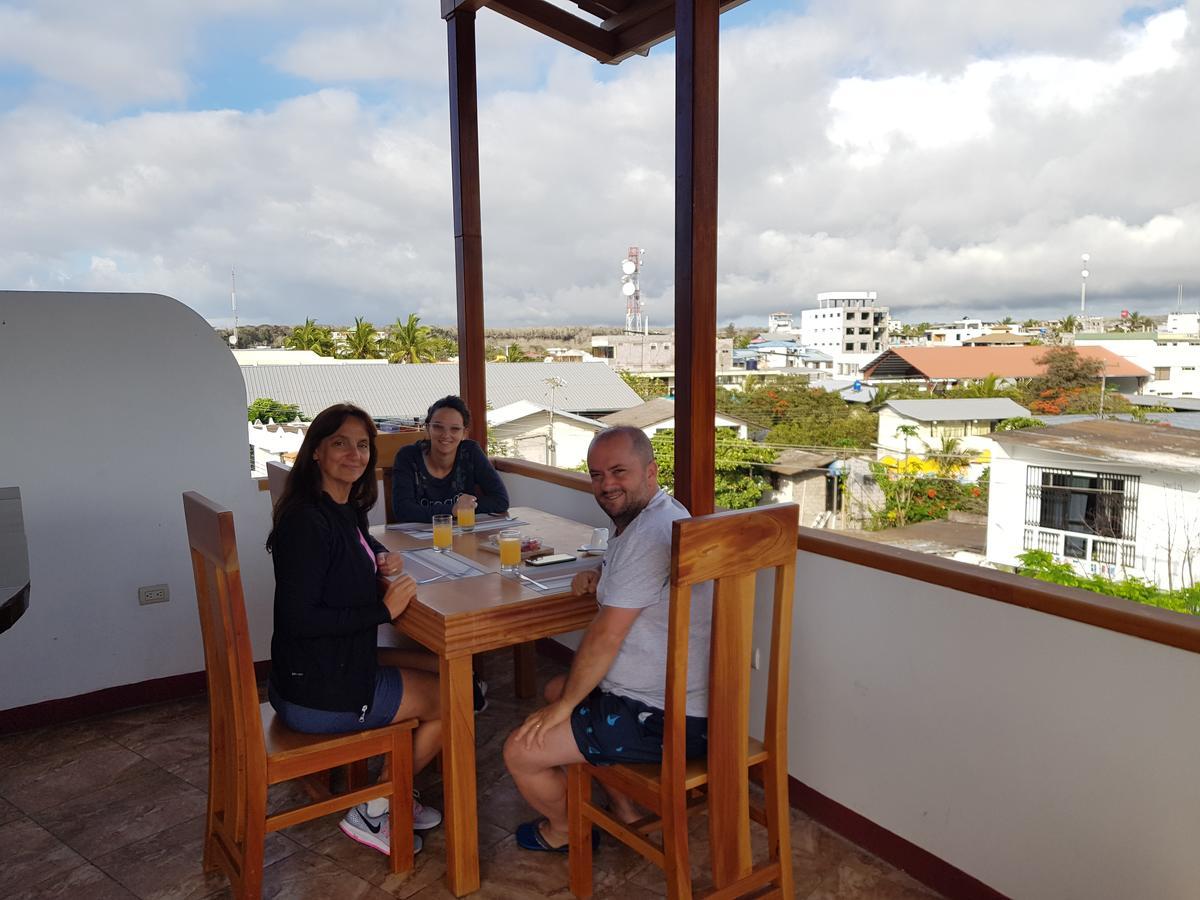 Gloria - Galápagos Inn Puerto Ayora  Kültér fotó